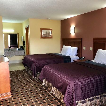 Americas Best Value Inn-Indianola Bagian luar foto