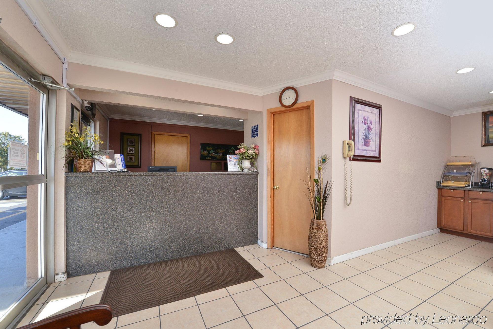 Americas Best Value Inn-Indianola Bagian luar foto